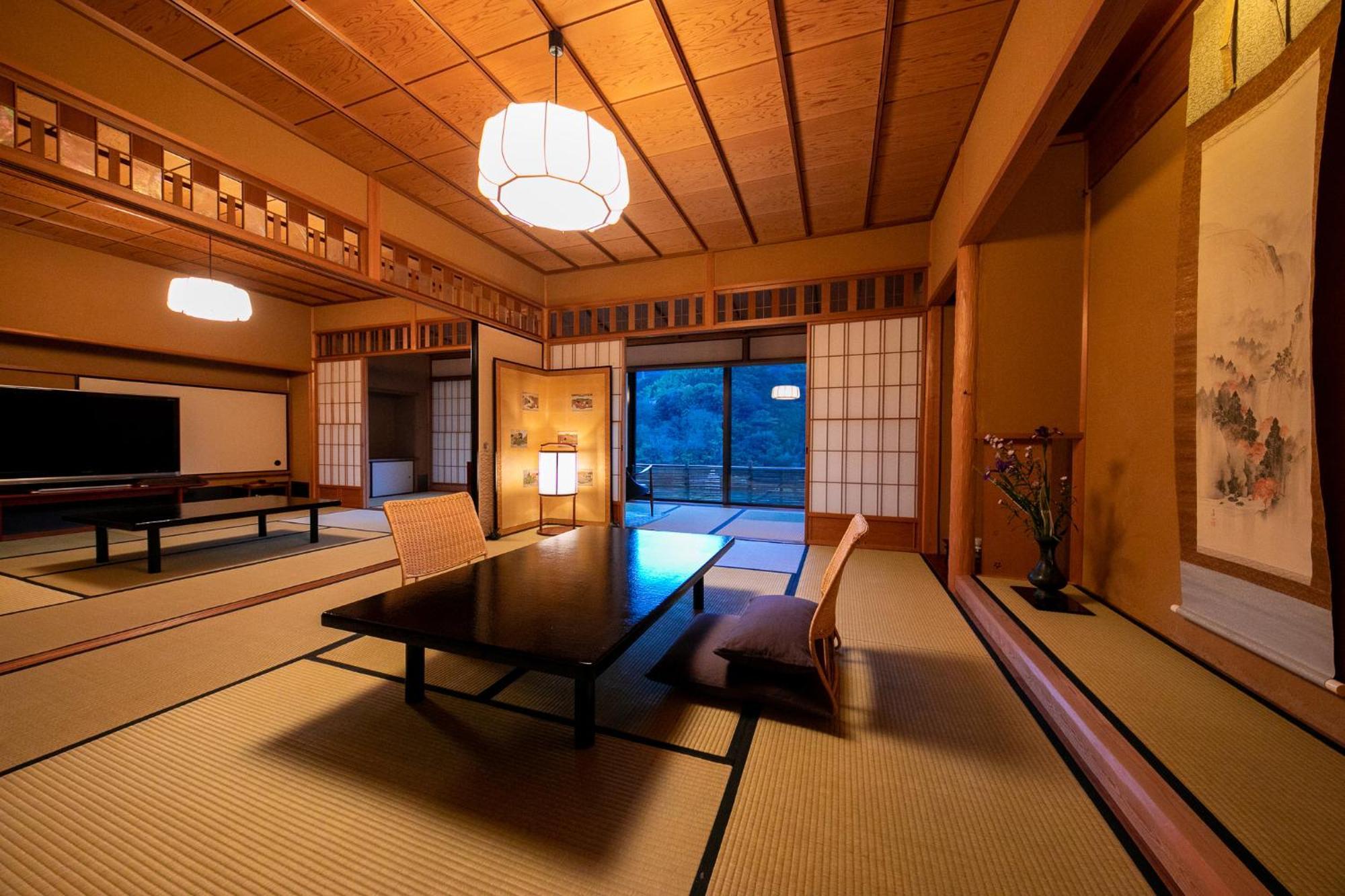 Fukiya Ryokan Yugawara Eksteriør billede